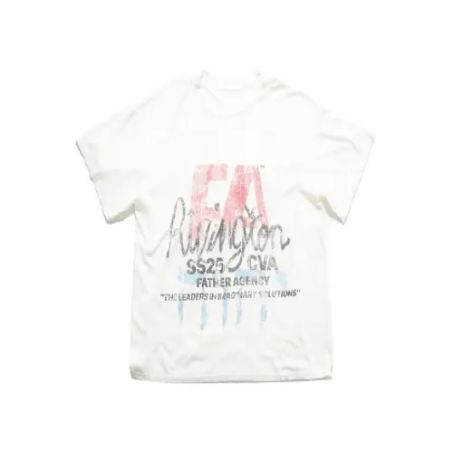 AyumuImazuが着用しているRRR123のTシャツ