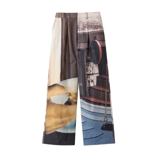 山下美月が着用しているMAISON SPECIALのパンツ（ロング）