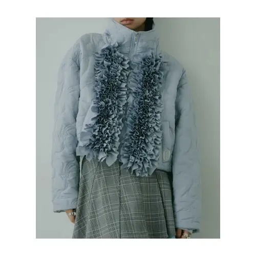 峯岸みなみが着用しているHEIRENのジャケット全般