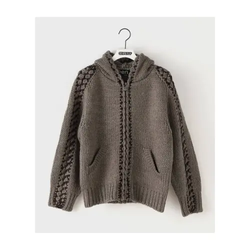 アイナ・ジ・エンドが着用しているOPEN YYのパーカー