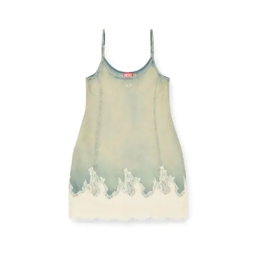 アイナ・ジ・エンドが着用しているDIESELのワンピース・ドレス