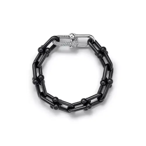 若井滉斗が着用しているTiffany & Co.のブレスレット