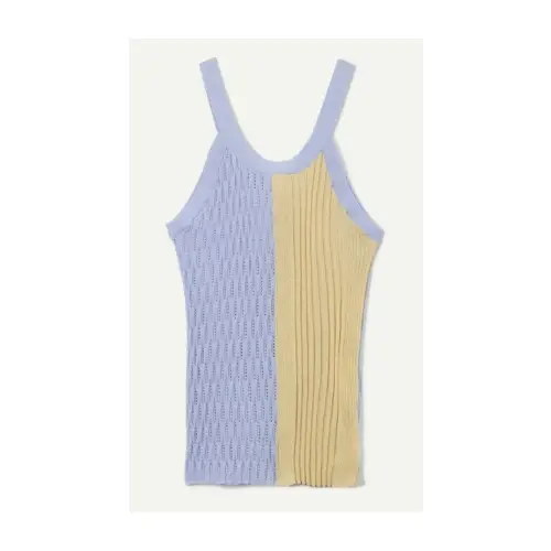 有村架純が着用しているleinwandeのノースリーブ・タンクトップ