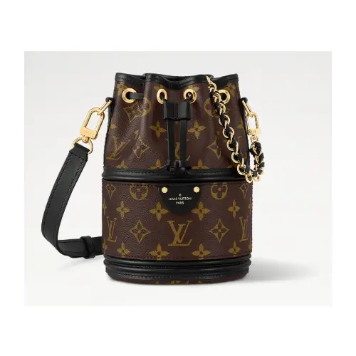 めるるが着用しているLOUIS VUITTONのトートバッグ