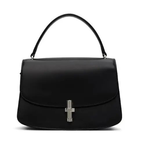 藤田ニコルが着用しているThe Rowのハンドバッグ