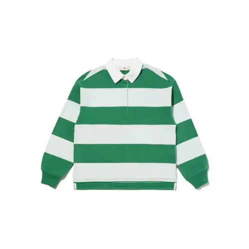 滝沢カレンが着用しているLevi’sのポロシャツ