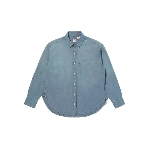 滝沢カレンが着用しているLevi’sのシャツ・ブラウス