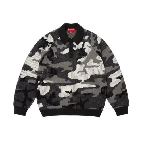 NICOが着用しているSupremeのニット