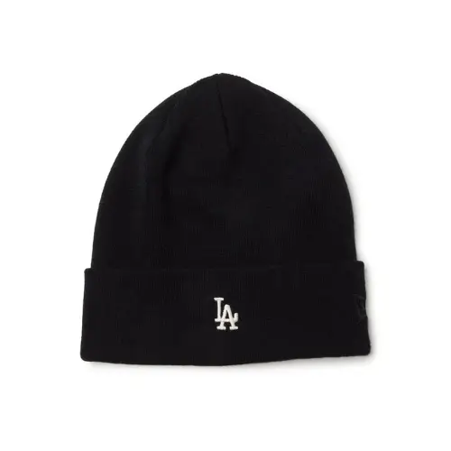 渡辺翔太が着用しているNEW ERAのニット帽