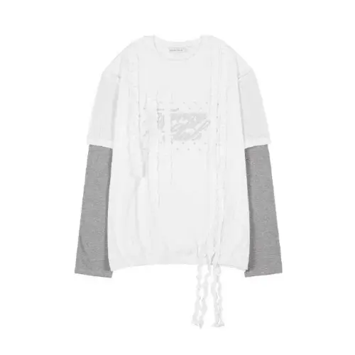 浅見めいが着用しているNASTY FANCY CLUBのロンT