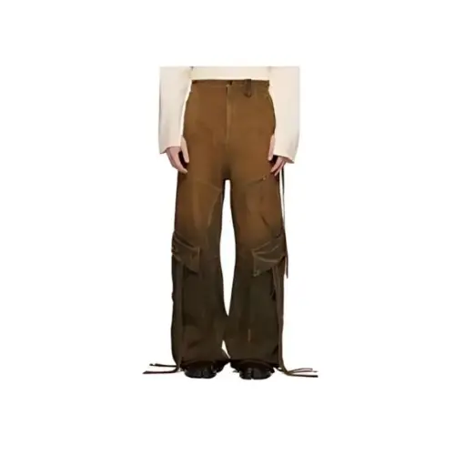 CHIKAが着用しているEGONLABのパンツ（ロング）