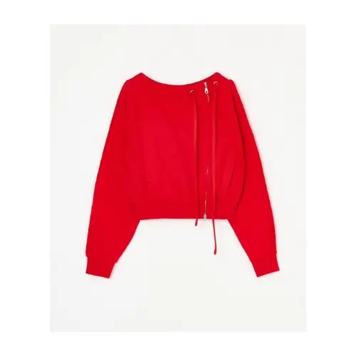 CHIKAが着用しているBEEDENのロンT