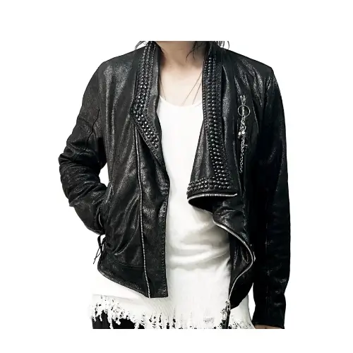 MANATOが着用しているKMRiiのレザージャケット