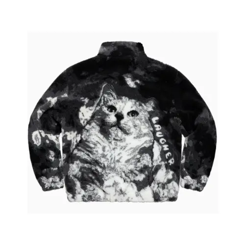 バンチャンが着用しているLAUGHERのファー・ボアジャケット