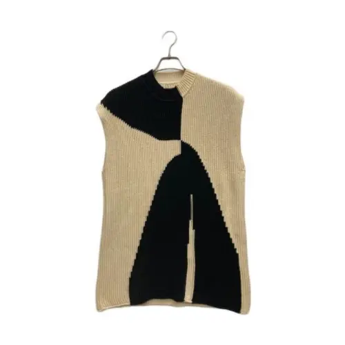 玉森裕太が着用しているJil Sanderのベスト