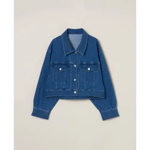 前田敦子が着用しているthree dotsのデニムジャケット