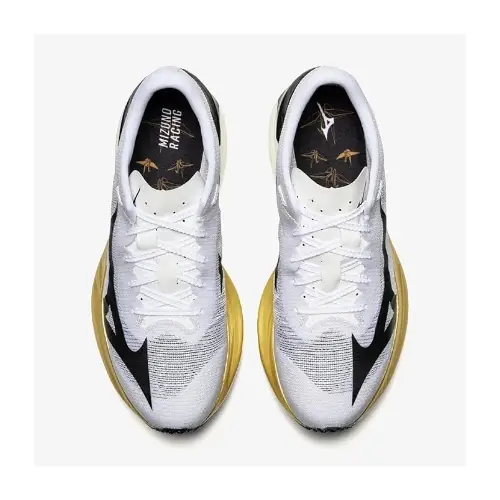 井上尚弥が着用しているMIZUNOのスニーカー