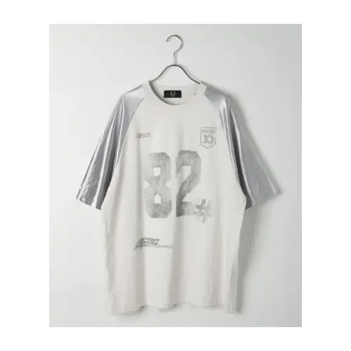 佐久間大介が着用している3.3 Field TripのTシャツ