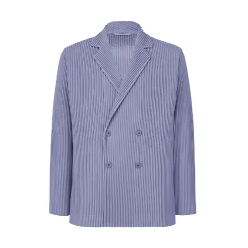 窪塚洋介が着用しているHOMME PLISSÉ ISSEY MIYAKEのジャケット全般