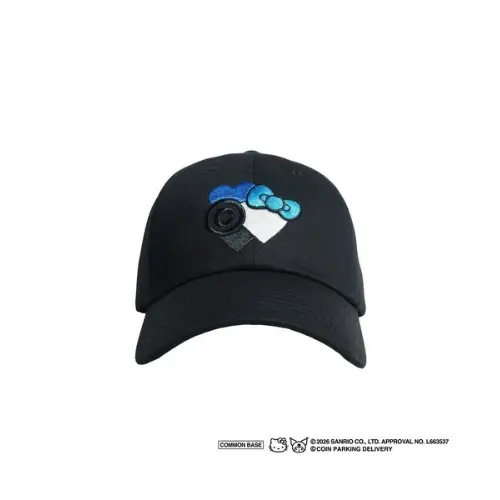 佐藤健が着用しているCOIN PARKING DELIVERYのキャップ