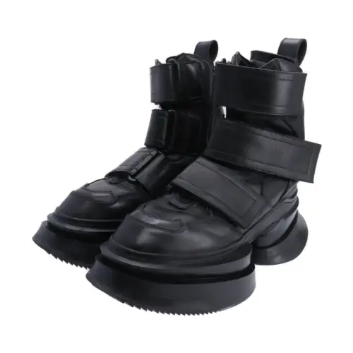 大森元貴が着用しているJULIUSのブーツ