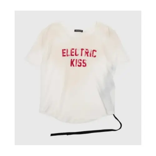 フィリックスが着用しているANN DEMEULEMEESTERのTシャツ