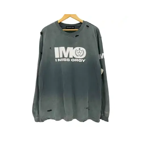 RIHOが着用しているPROJECT GRのロンT