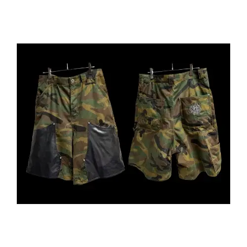 平本蓮が着用しているAMNJXのパンツ（ショート）