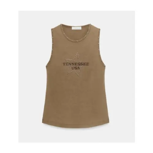 エアが着用しているZARAのノースリーブ・タンクトップ