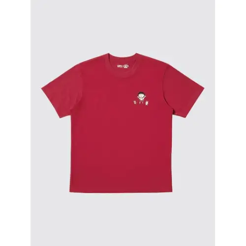 KOHARUが着用しているUNIQLOのTシャツ