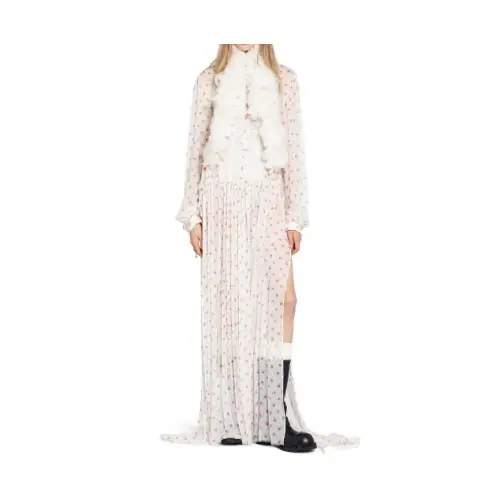 櫻井優衣が着用しているANN DEMEULEMEESTERのワンピース・ドレス
