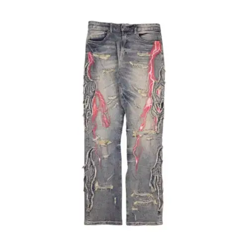 RYUHEIが着用しているSMOKE RISEのパンツ（ロング）