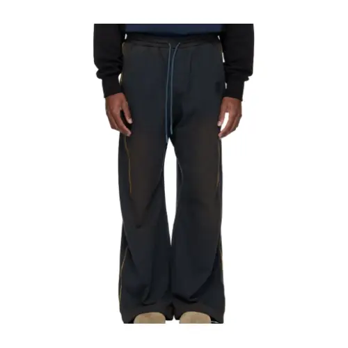 フィリックスが着用しているAndersson Bellのパンツ（ロング）