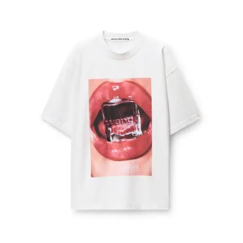 せいらが着用しているAlexander WangのTシャツ