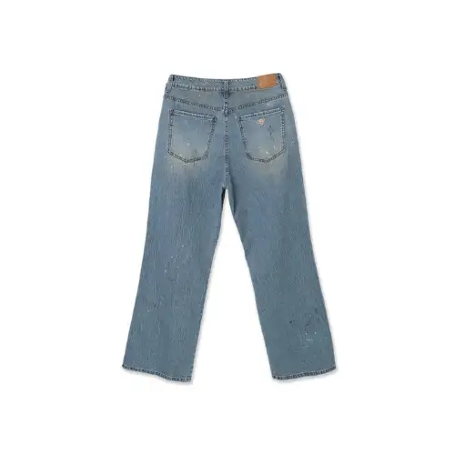 ヒョンジンが着用しているGUESS JEANSのパンツ（ロング）