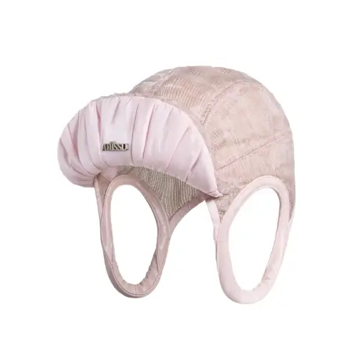 フィリックスが着用しているATiiSSUのキャップ