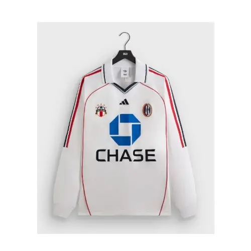 長尾謙杜が着用しているKITHのロンT