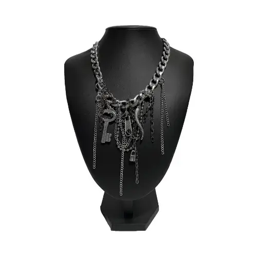 MOMOKAが着用しているNO BRANDのネックレス