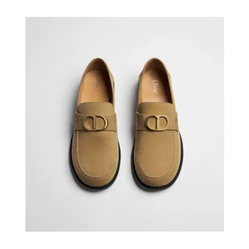 永瀬廉が着用しているDIORの革靴