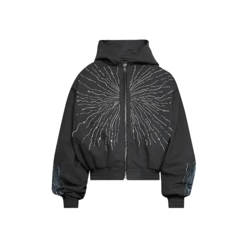 SOTAが着用しているEarthling VIPのパーカー