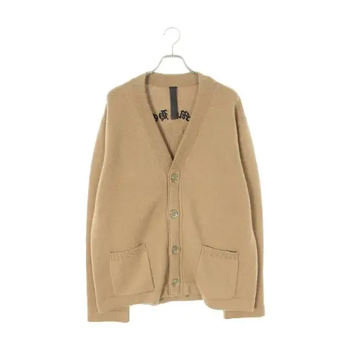 SHUNTOが着用しているChrome Heartsのカーディガン