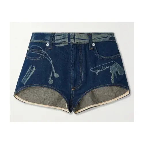 ツウィが着用しているJean Paul Gaultierのパンツ（ショート）