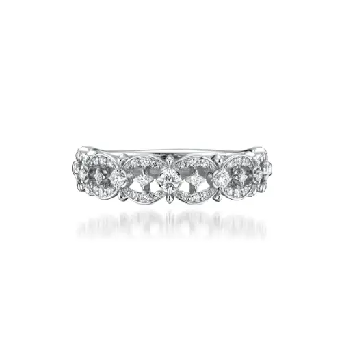 吉岡里帆が着用しているStar Jewelryのリング