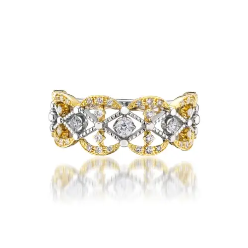 吉岡里帆が着用しているStar Jewelryのリング