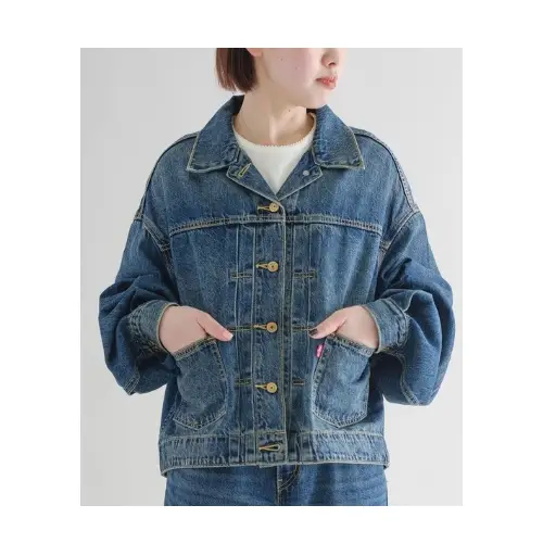 梅澤美波が着用しているLevi’sのデニムジャケット