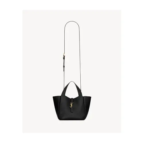 なごみが着用しているSAINT LAURENTのショルダーバッグ