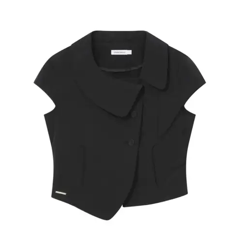 レイが着用しているMiseki seoulのシャツ・ブラウス