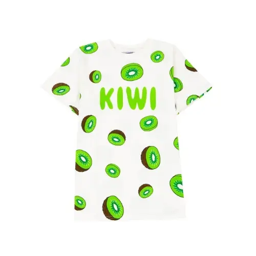しばゆーが着用しているPUNYUSのTシャツ