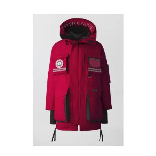 仲里依紗が着用しているCANADA GOOSEのジャケット全般