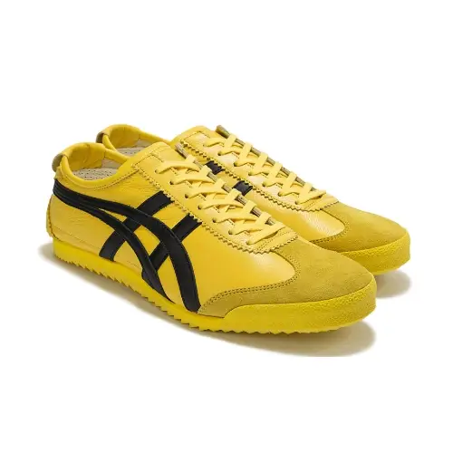 エアが着用しているOnitsuka Tigerのスニーカー